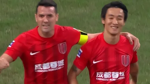 维拉半场领先特拉维夫马卡比1-0，马特森独中目标，马丁神扑力保胜局